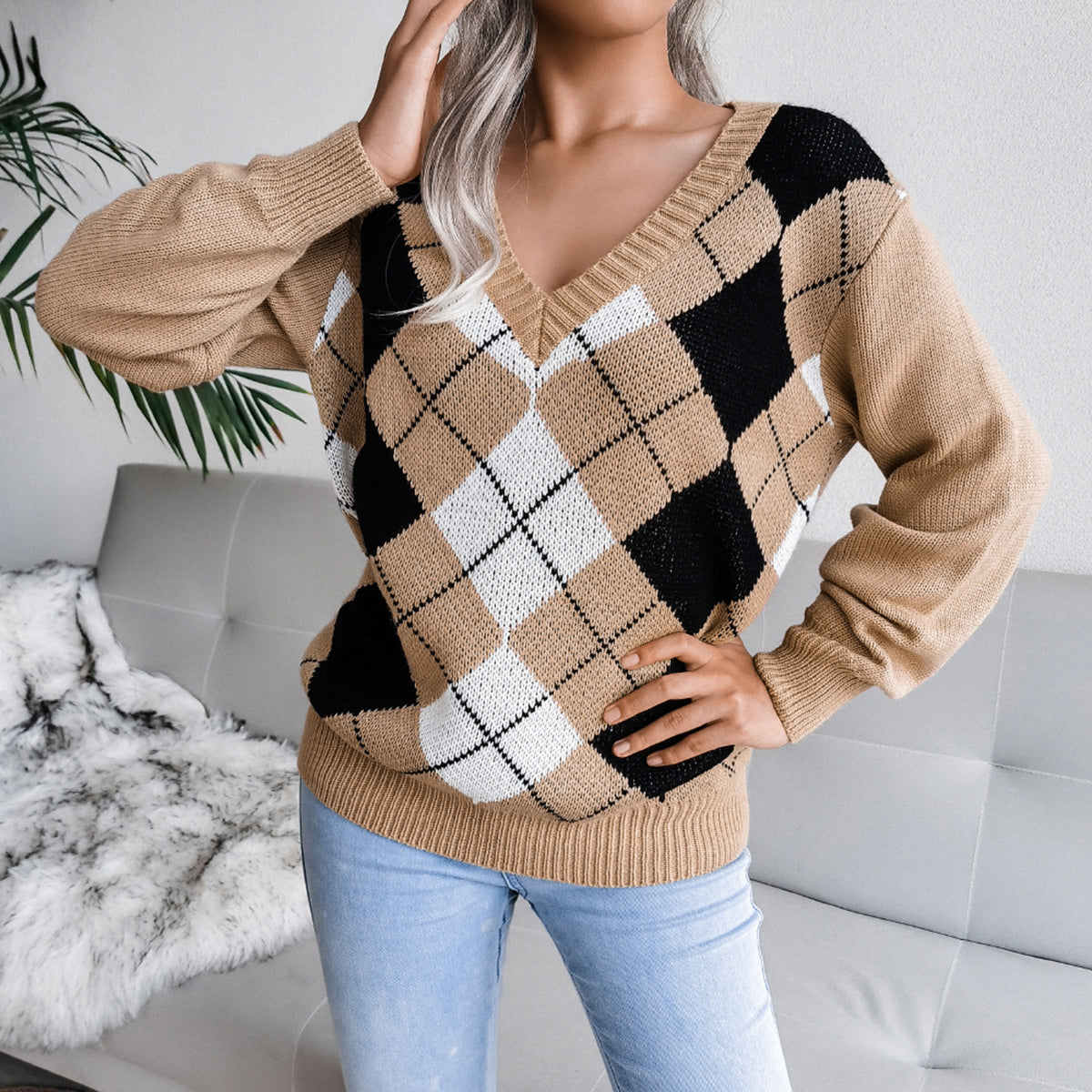 Geometric V-Neck Sweater S-L